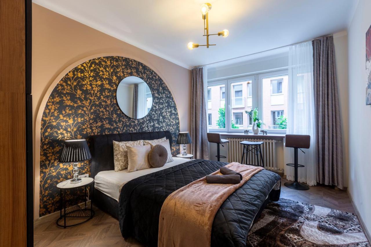 Stylish Quentin Apartment In The King Street Budapest Exterior foto
