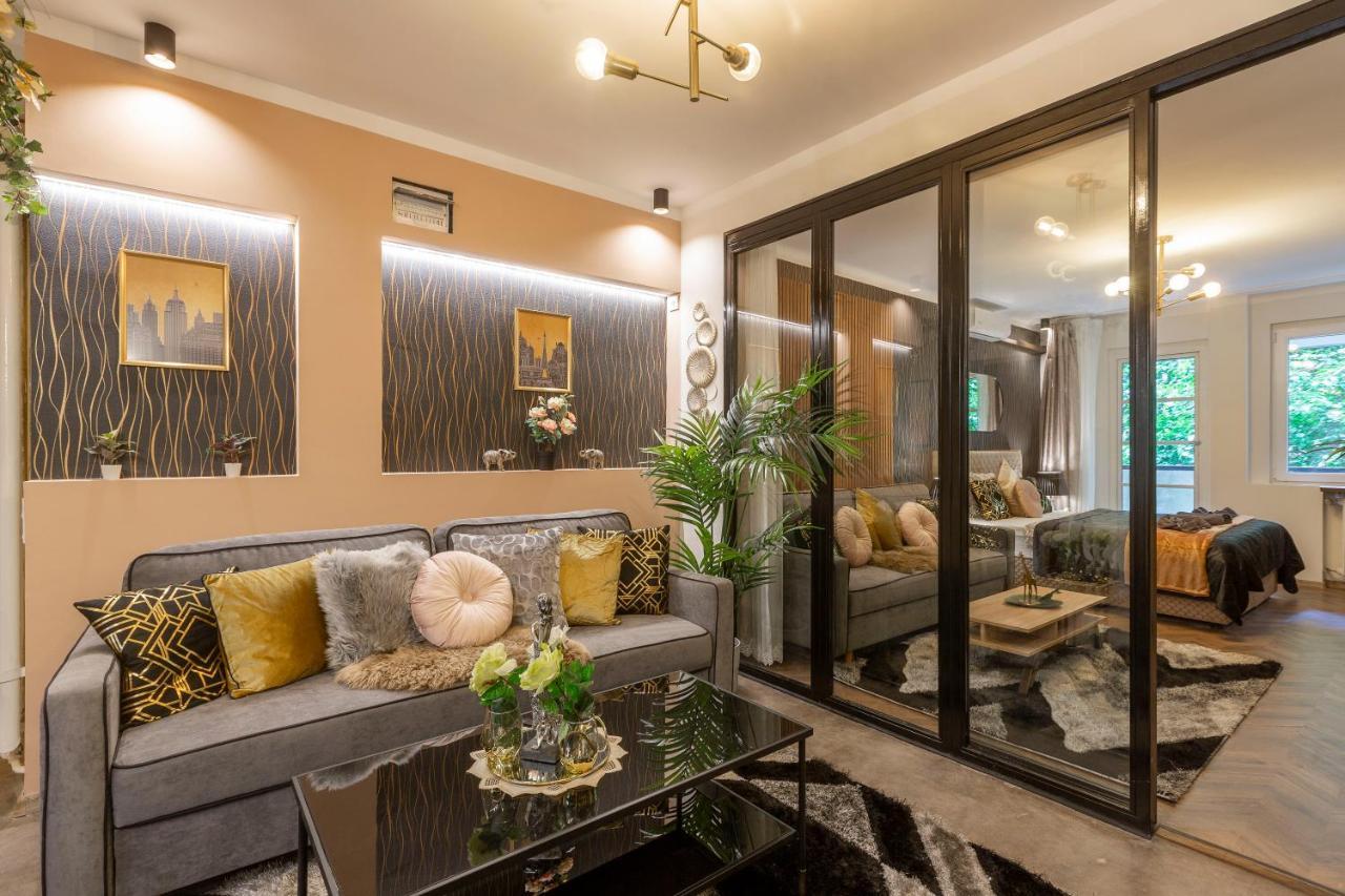 Stylish Quentin Apartment In The King Street Budapest Exterior foto