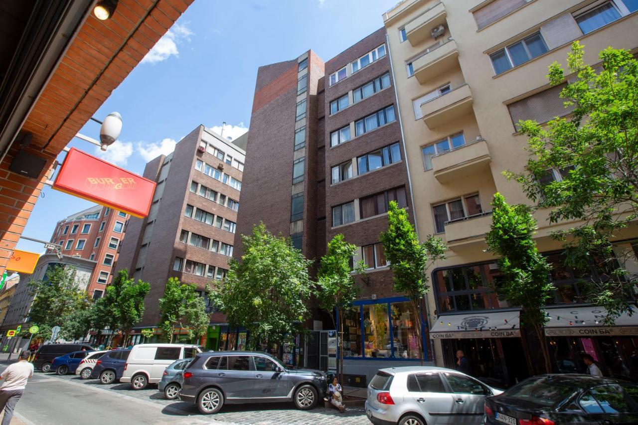 Stylish Quentin Apartment In The King Street Budapest Exterior foto
