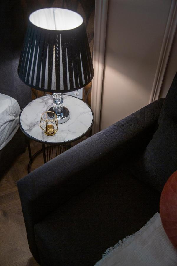 Stylish Quentin Apartment In The King Street Budapest Exterior foto