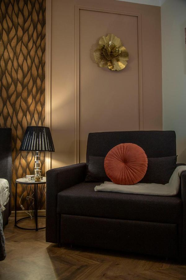 Stylish Quentin Apartment In The King Street Budapest Exterior foto